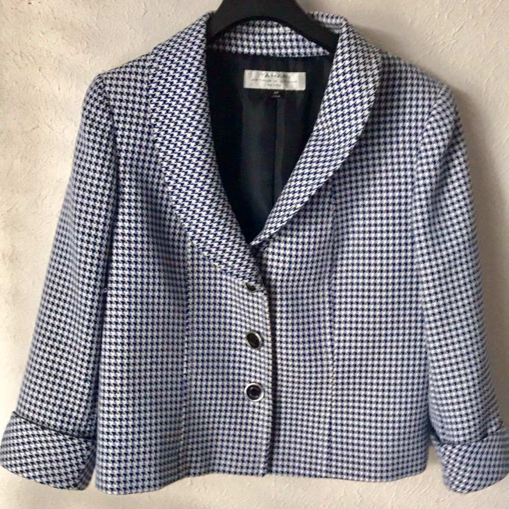 Tahari Blue white stripe blazer